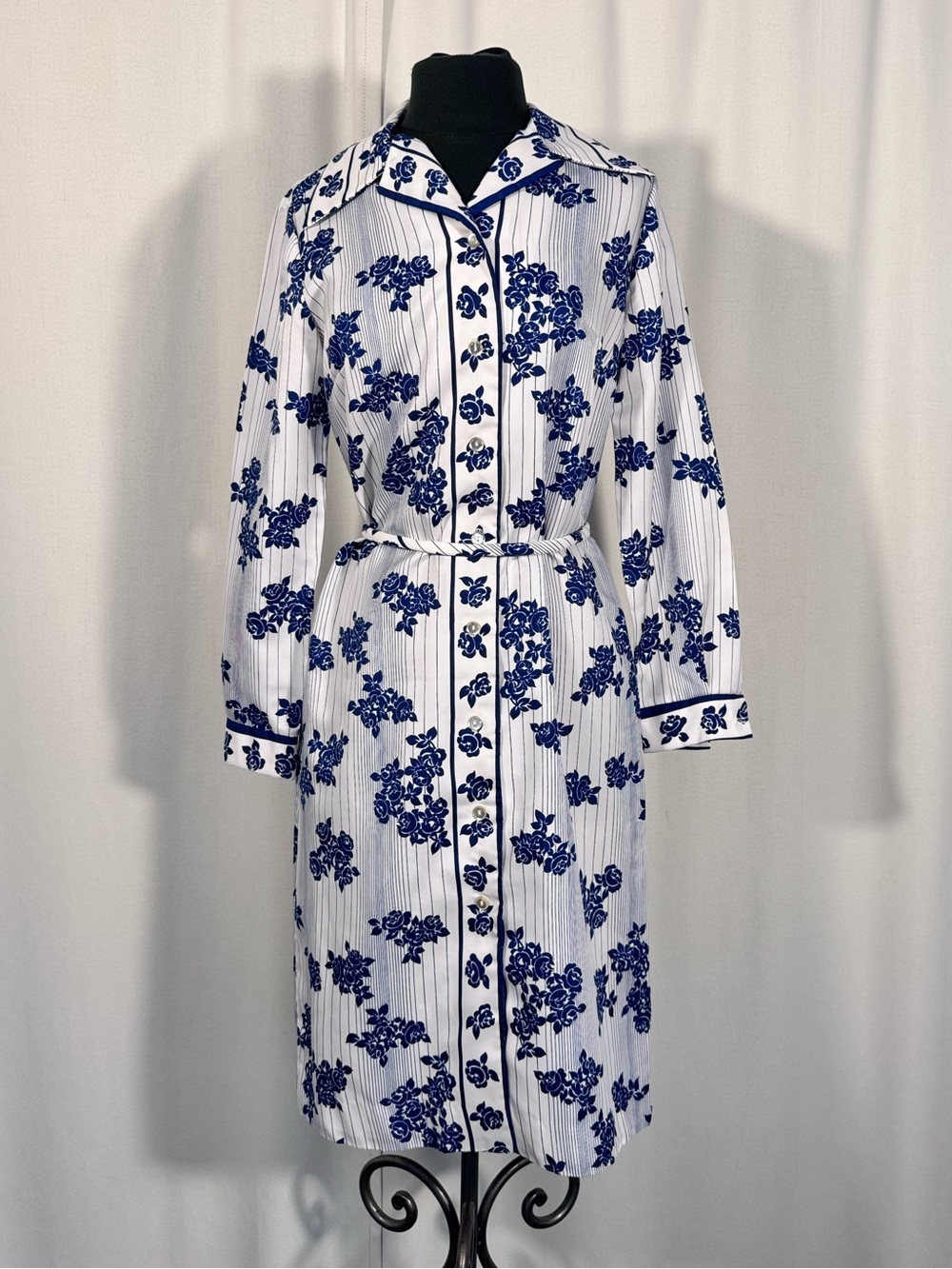Vintage 70s Alex Colman California Blue Floral Button Front Dress
